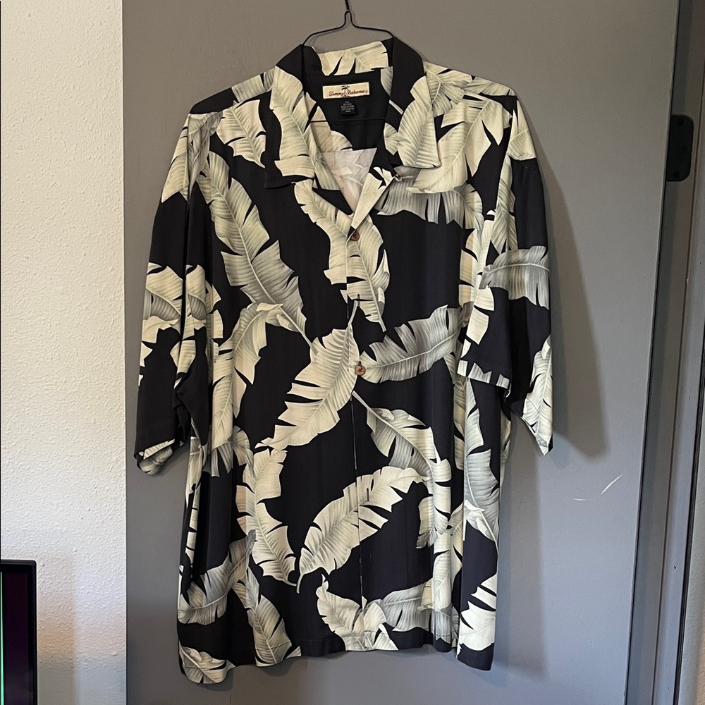 Tommy Bahama Black and Cream Leaf Print Casual Button Down Shirt